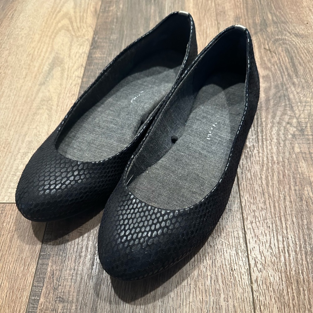Dr Scholls Black cushioned flats